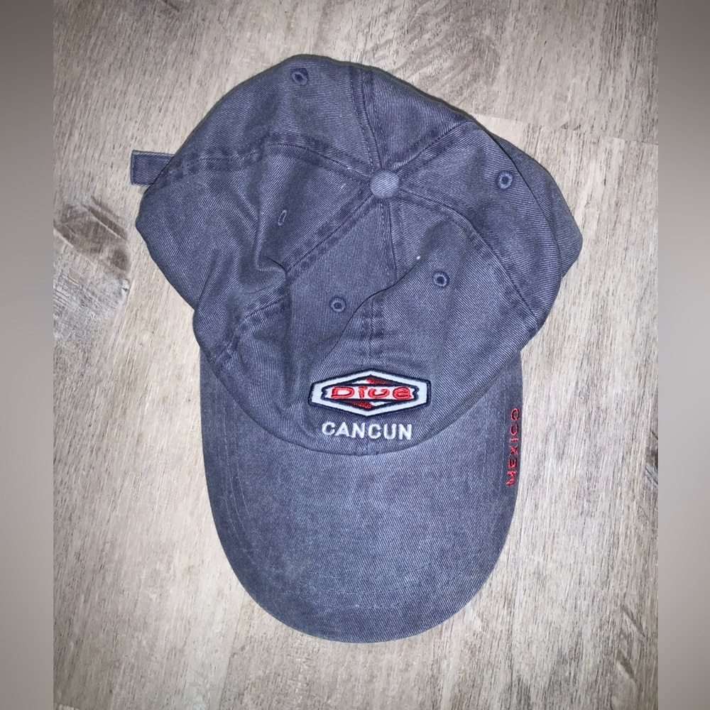 (Bin 4) Caribbean Side, Dive Cancun Gray Cap, OS